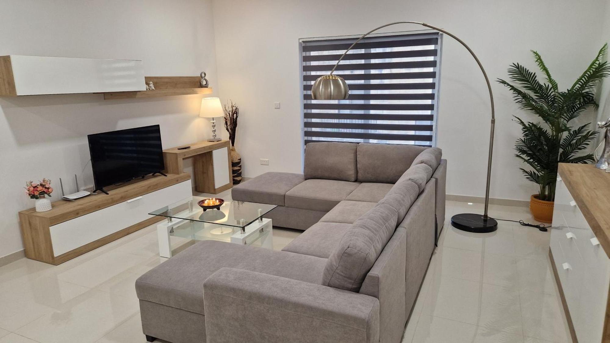 Carousel Apartments Qrendi Bagian luar foto