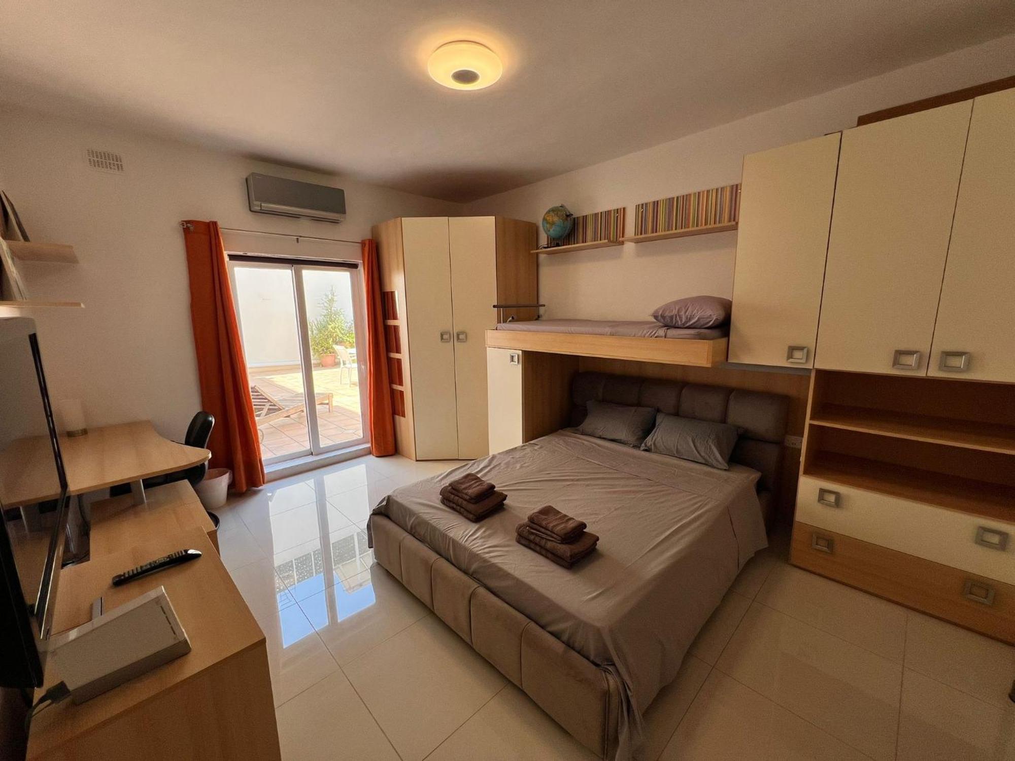 Carousel Apartments Qrendi Bagian luar foto