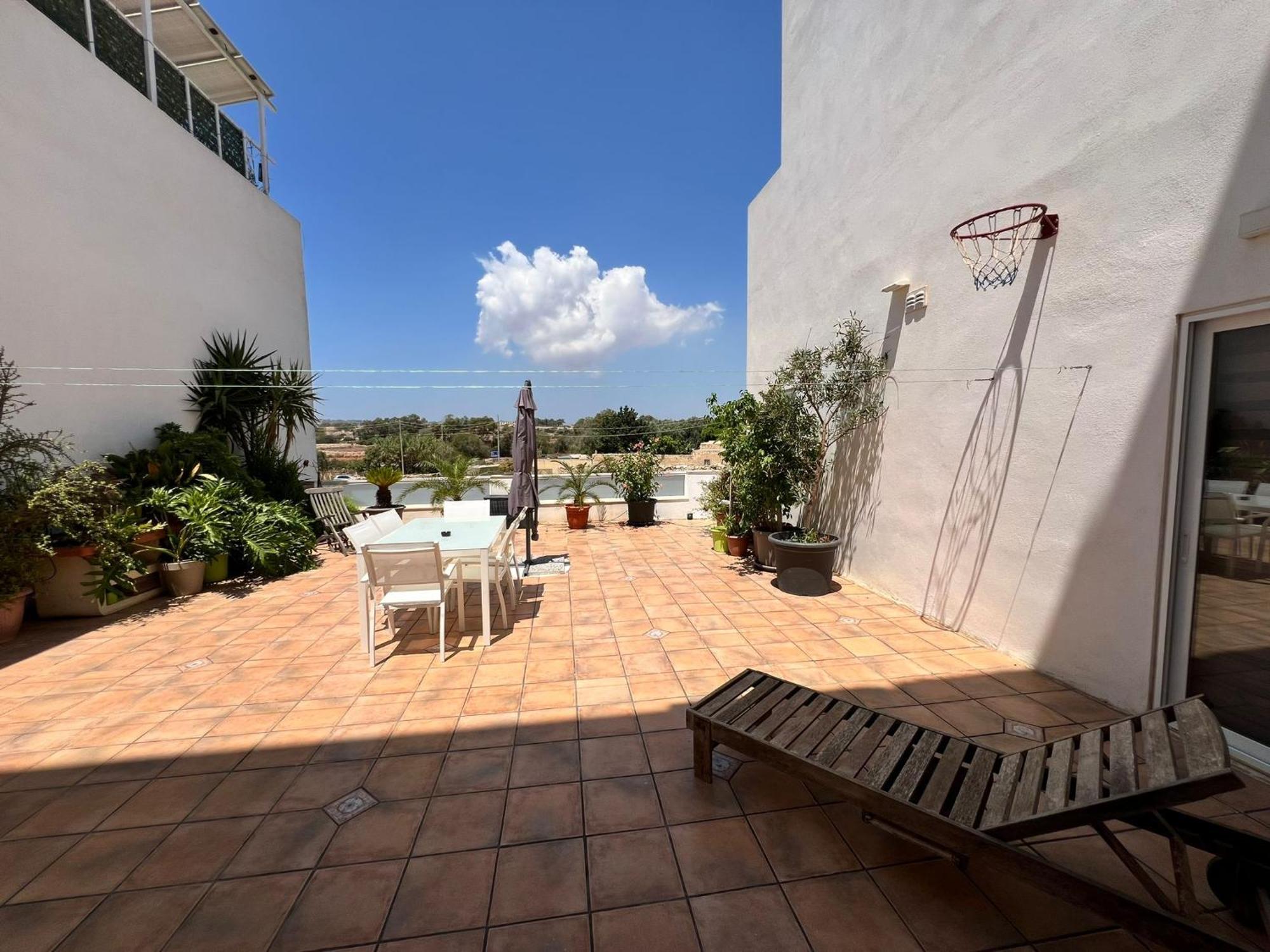 Carousel Apartments Qrendi Bagian luar foto