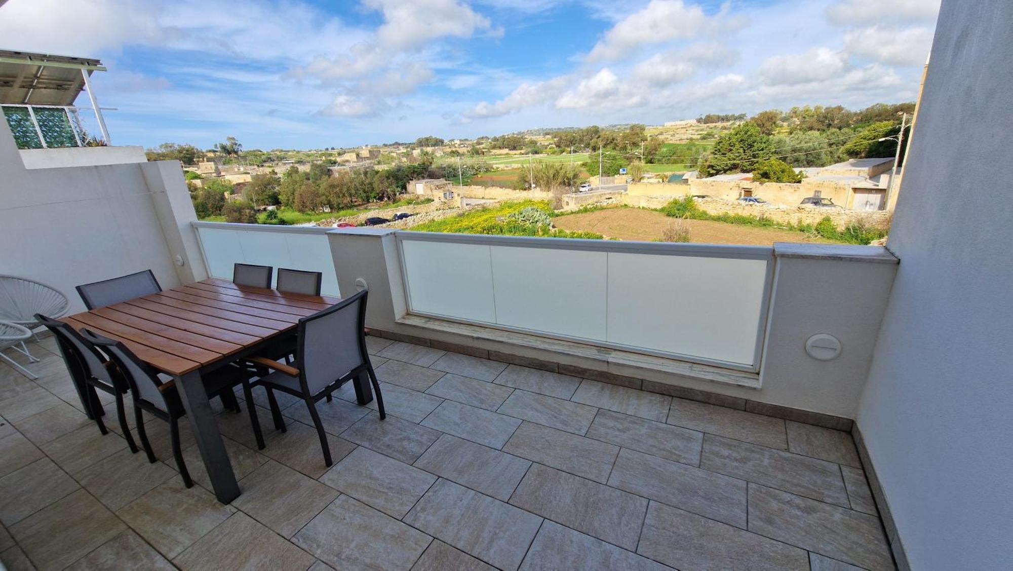 Carousel Apartments Qrendi Bagian luar foto