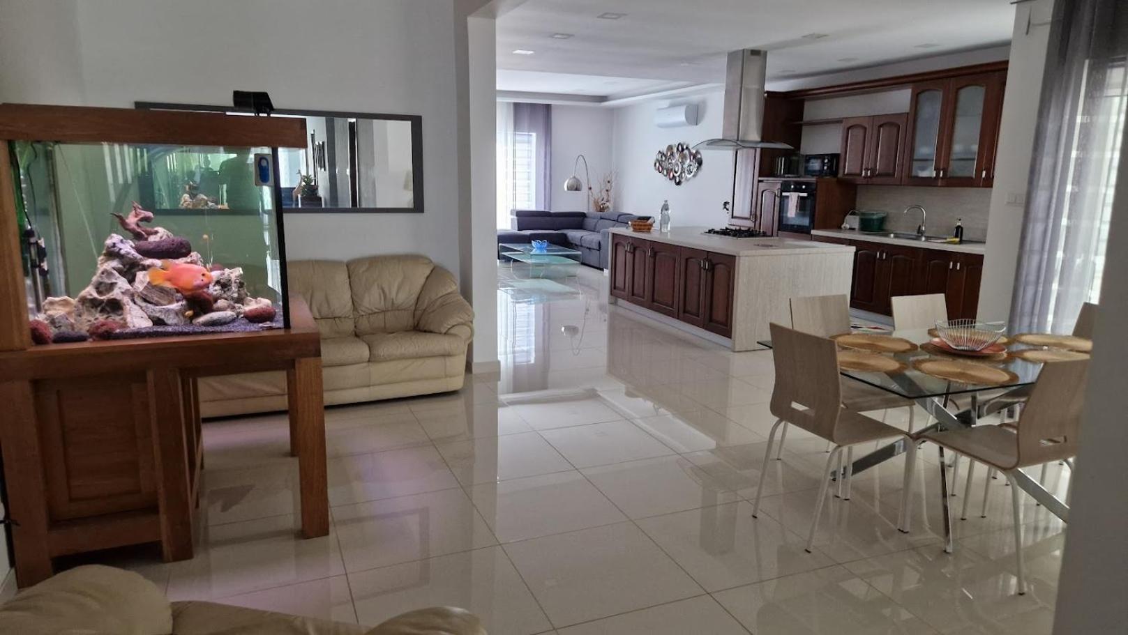 Carousel Apartments Qrendi Bagian luar foto